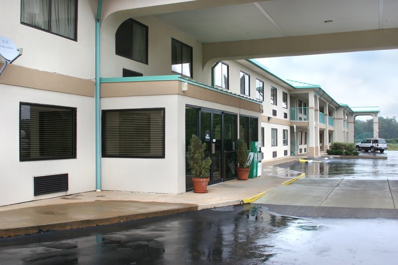 Econo Lodge - Prattville, AL