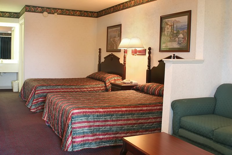 Econo Lodge - Prattville, AL