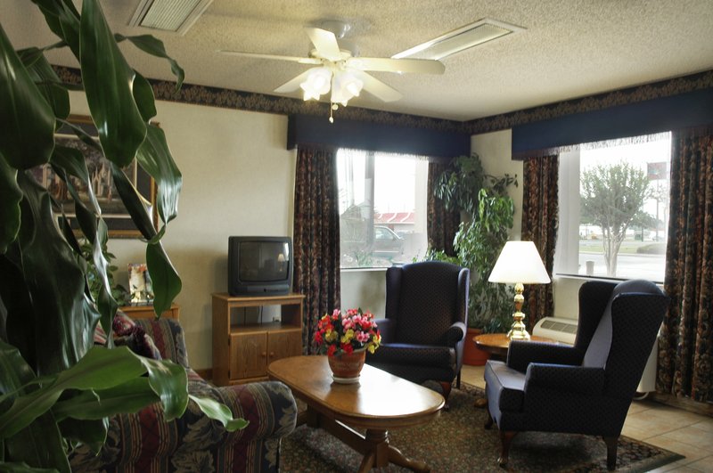 Days Inn By Wyndham Gonzales - Gonzales, LA