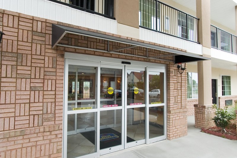 Garden Inn Union City - Union City, GA