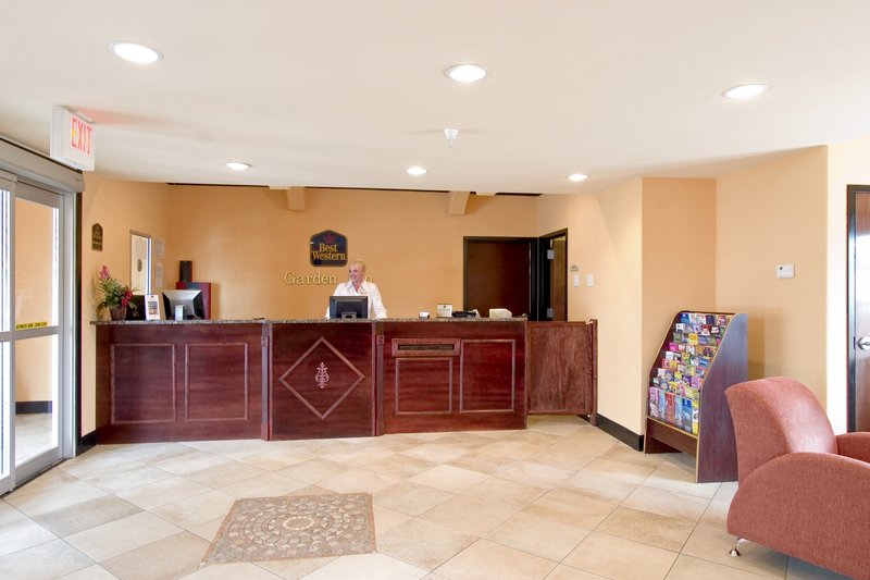 Garden Inn Union City - Union City, GA