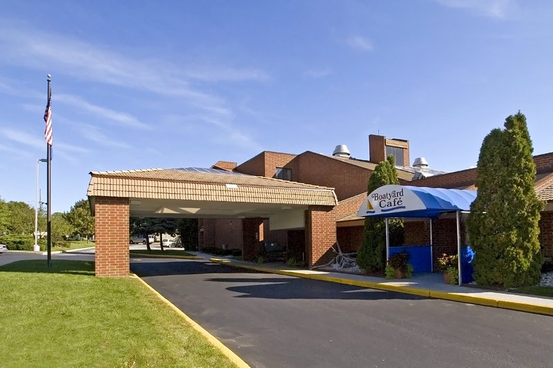 Lakefront Hotel - Manitowoc, WI