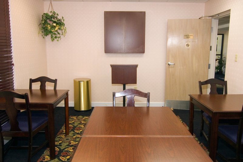 Colonial Inn Kingsport - Kingsport, TN