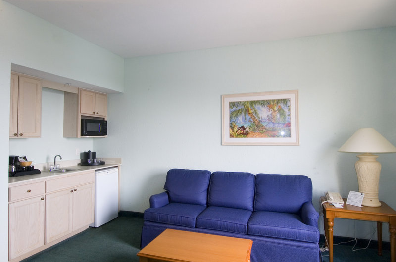 Quality Suites - Cocoa Beach, FL