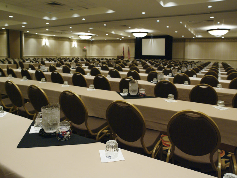 Hilton-Airport - Kansas City, MO