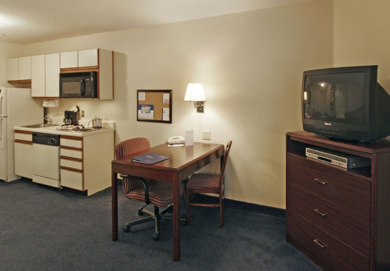 Candlewood Suites-West - Glen Allen, VA