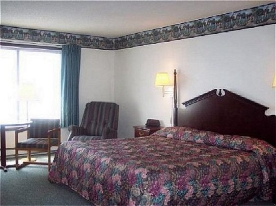 Regency Inn & Suites Faribault - Faribault, MN