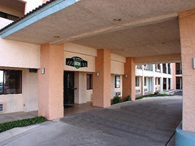 Hallmark Inn - San Antonio, TX