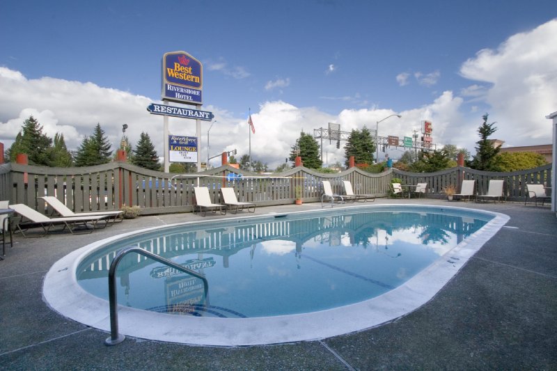 BEST WESTERN PLUS-RIVERSHORE - Oregon City, OR