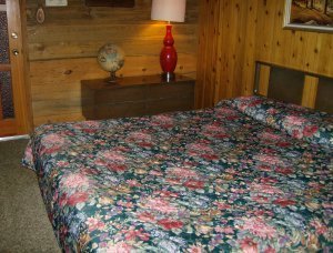 Tamarack Motor Lodge - Lakeshore, CA