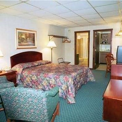 Hill-Brook Motel - Bedford, NH