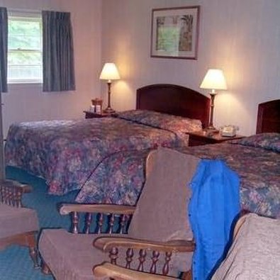 Hill-Brook Motel - Bedford, NH