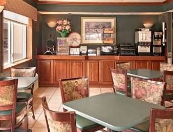 Relax Inn Lake of The Ozarks - Osage Beach, MO