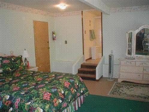 Macadamia Meadows Farm Bed & Breakfast - Naalehu, HI