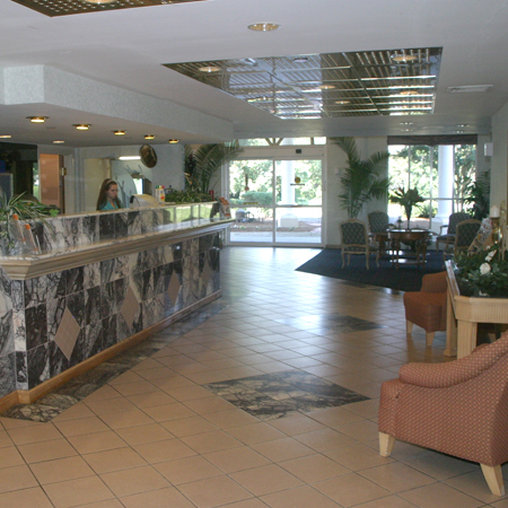 The Cedar Tree Inn & Suites