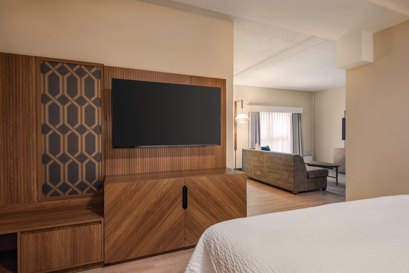 Holiday Inn and Suites Vancouver Downtown