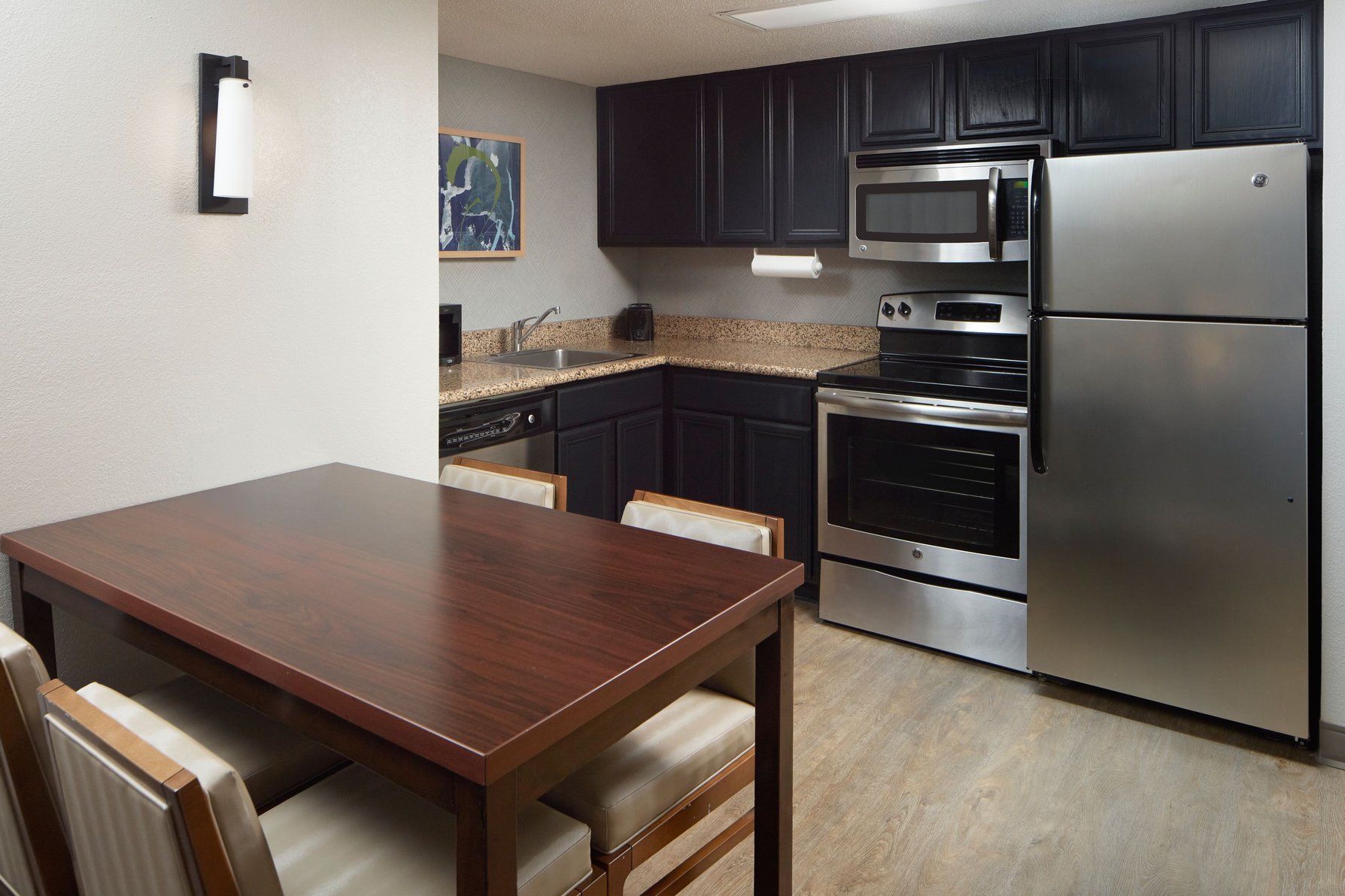 Residence Inn Arlington Rosslyn - Tap to explore photos