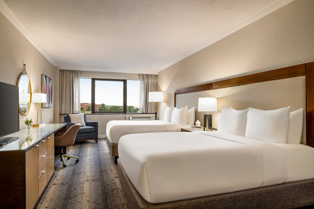 Crowne Plaza Edison, an IHG Hotel - Tap to explore photos