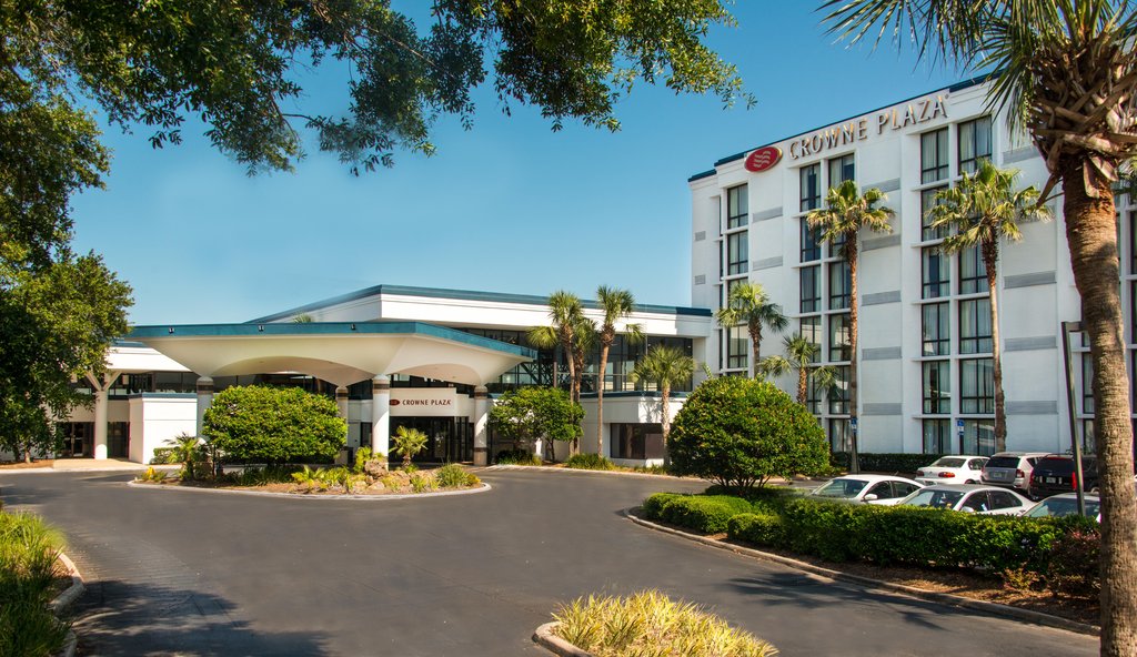 Crowne Plaza JACKSONVILLE AIRPORT/I-95N - Tap to explore photos