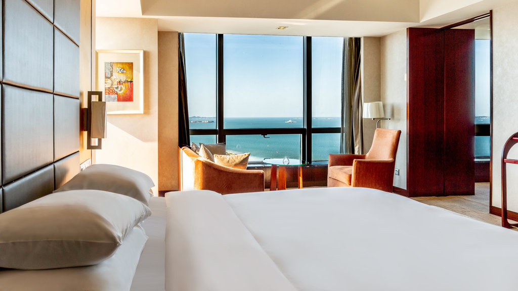 Crowne Plaza YANTAI SEA VIEW  - Tap to explore photos