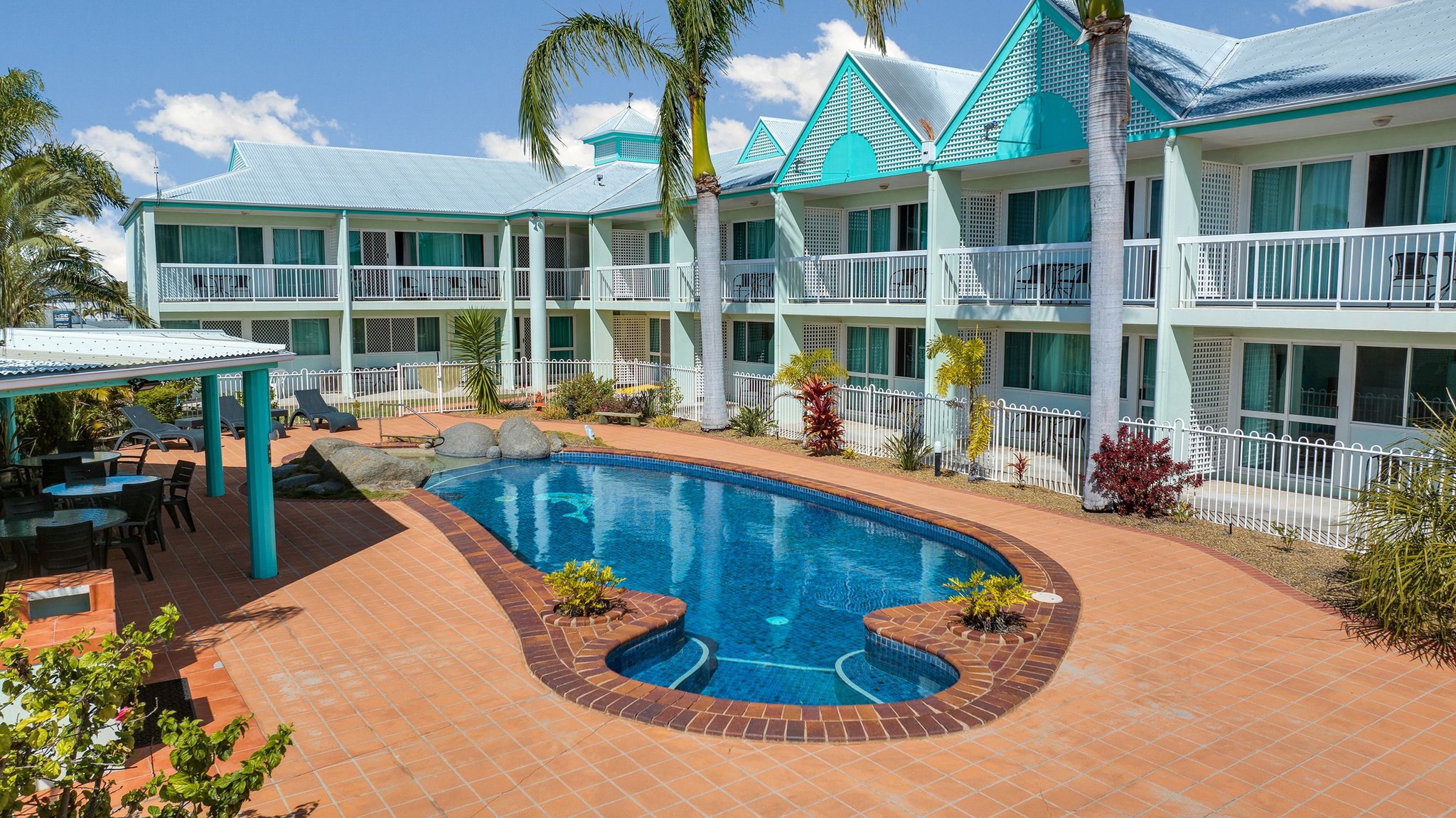 Reef Motor Inn