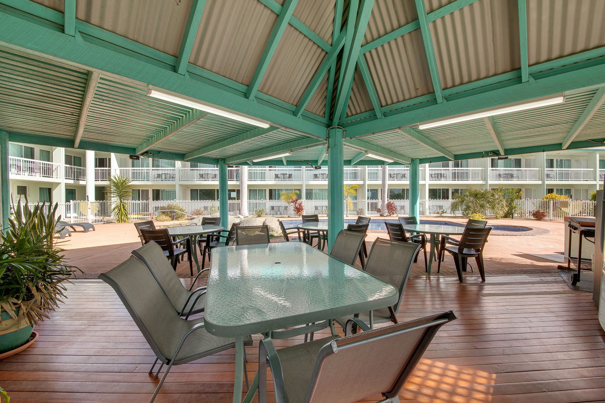 Reef Motor Inn