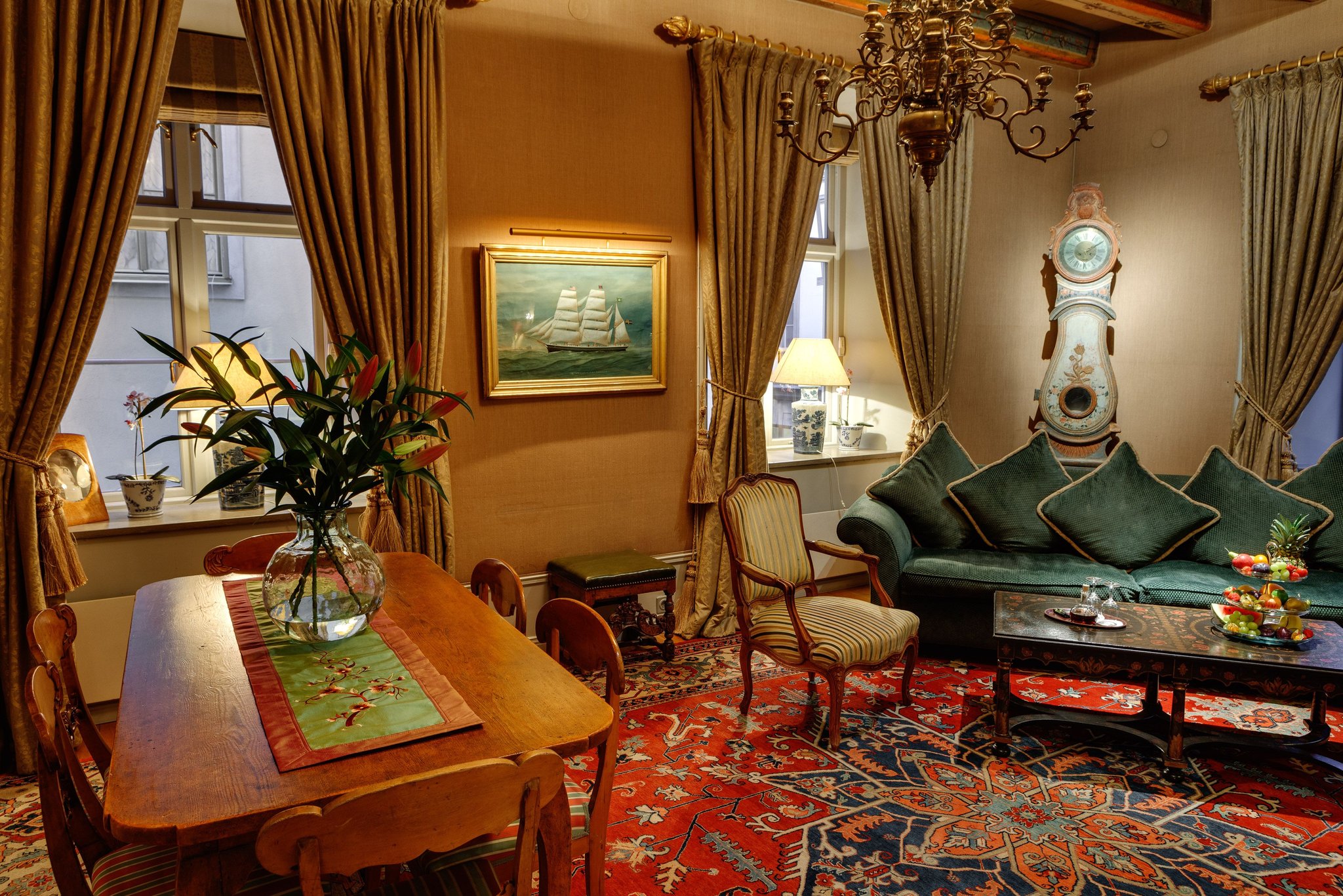 Collector's Victory Hotel