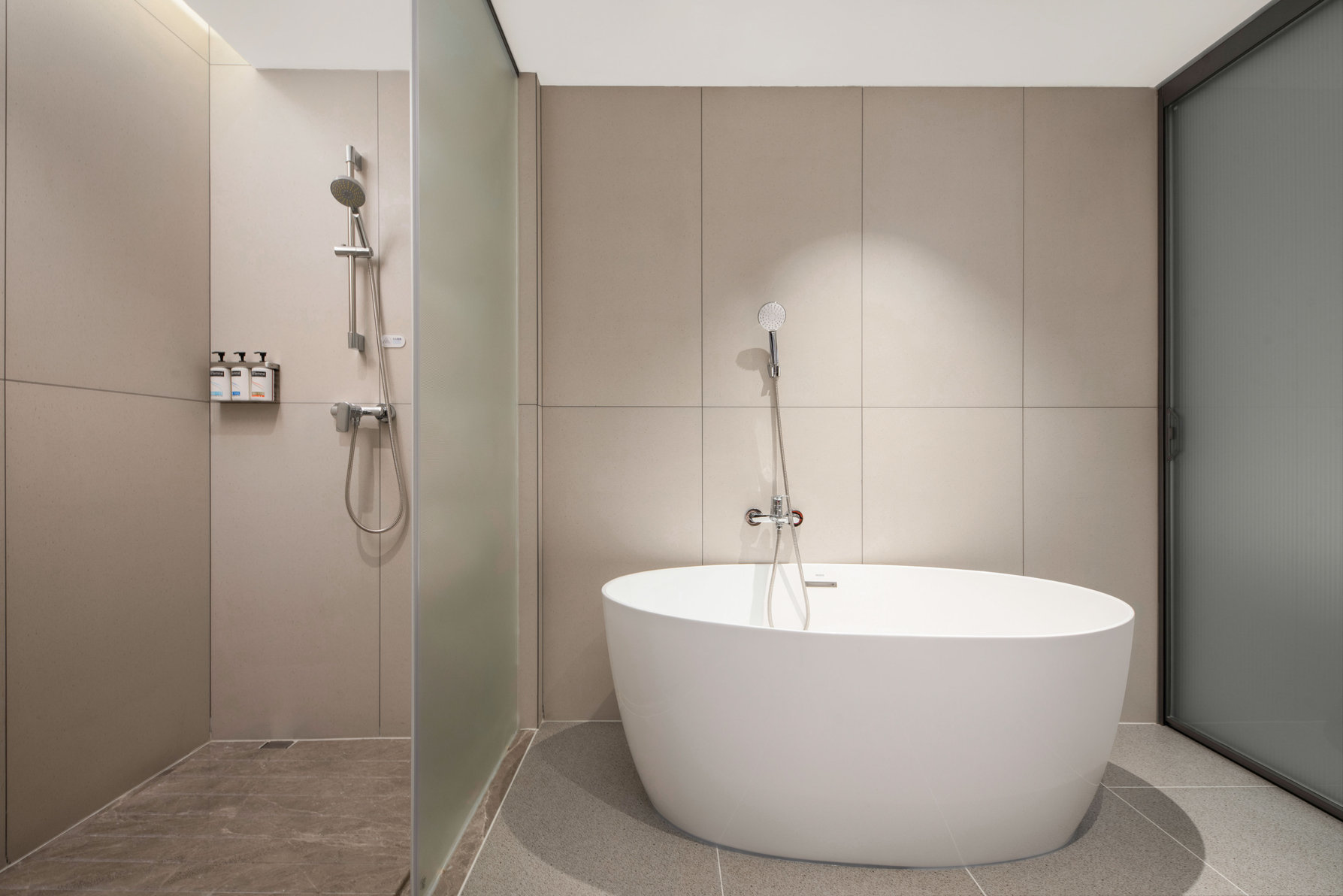 Holiday Inn Express Lvliang Xing County - Tap to explore photos