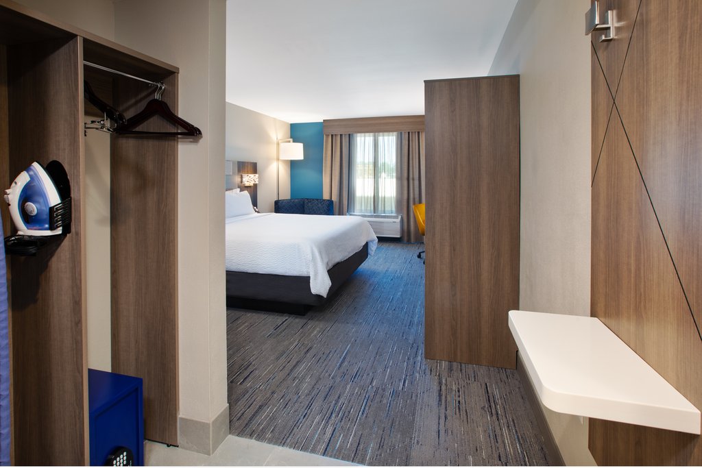 Holiday Inn Express & Suites I-26 & US 29 AT WESTGATE MALL - Tap to explore photos