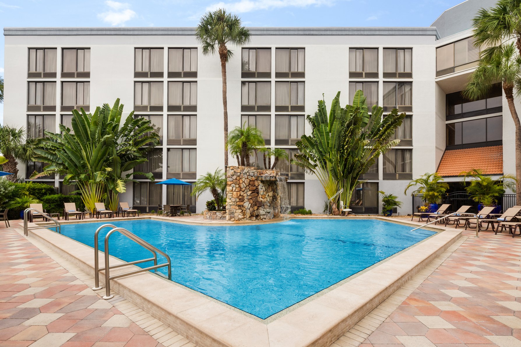 Doubletree by Hilton Fort Myers at Bell Tower Shops - Tap to explore photos
