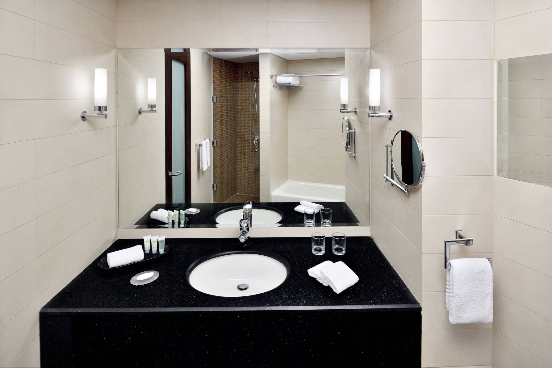 Courtyard Riyadh by Marriott Diplomatic Quarter - Tap to explore photos