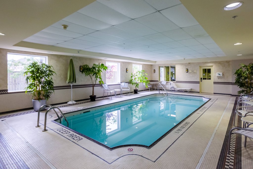 Fairfield Inn by Marriott Toronto Oakville - Tap to explore photos