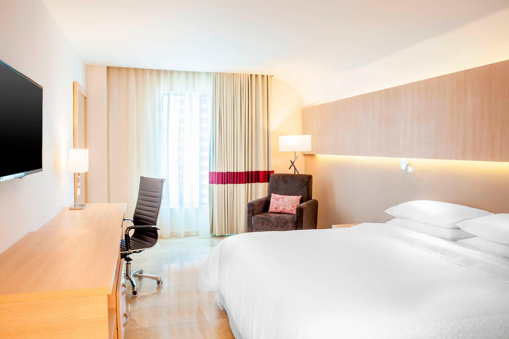 Four Points By Sheraton Barranquilla - Tap to explore photos