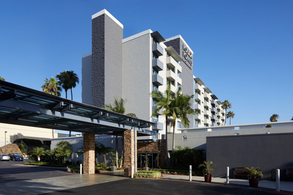 Four Points by Sheraton Los Angeles Westside - Tap to explore photos