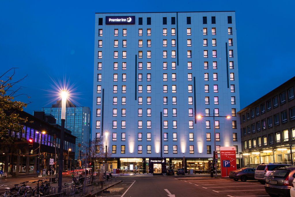 Premier Inn Essen City Centre - Tap to explore photos