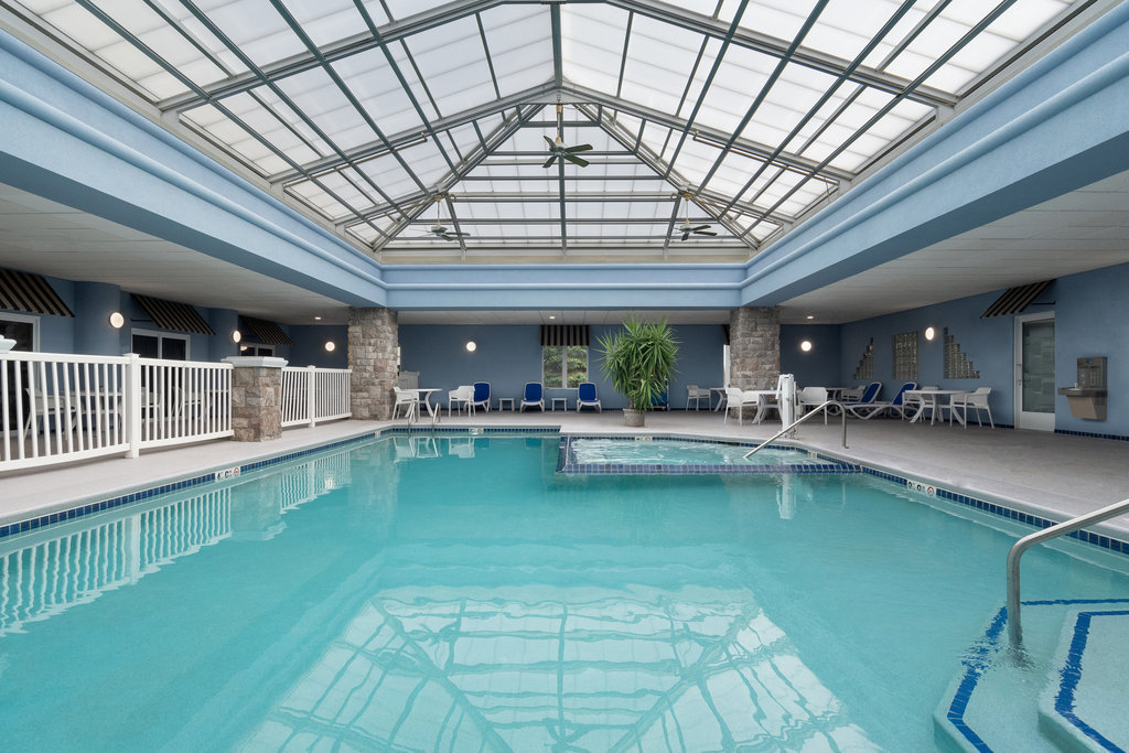 Holiday Inn Express & Suites SAGINAW - Tap to explore photos