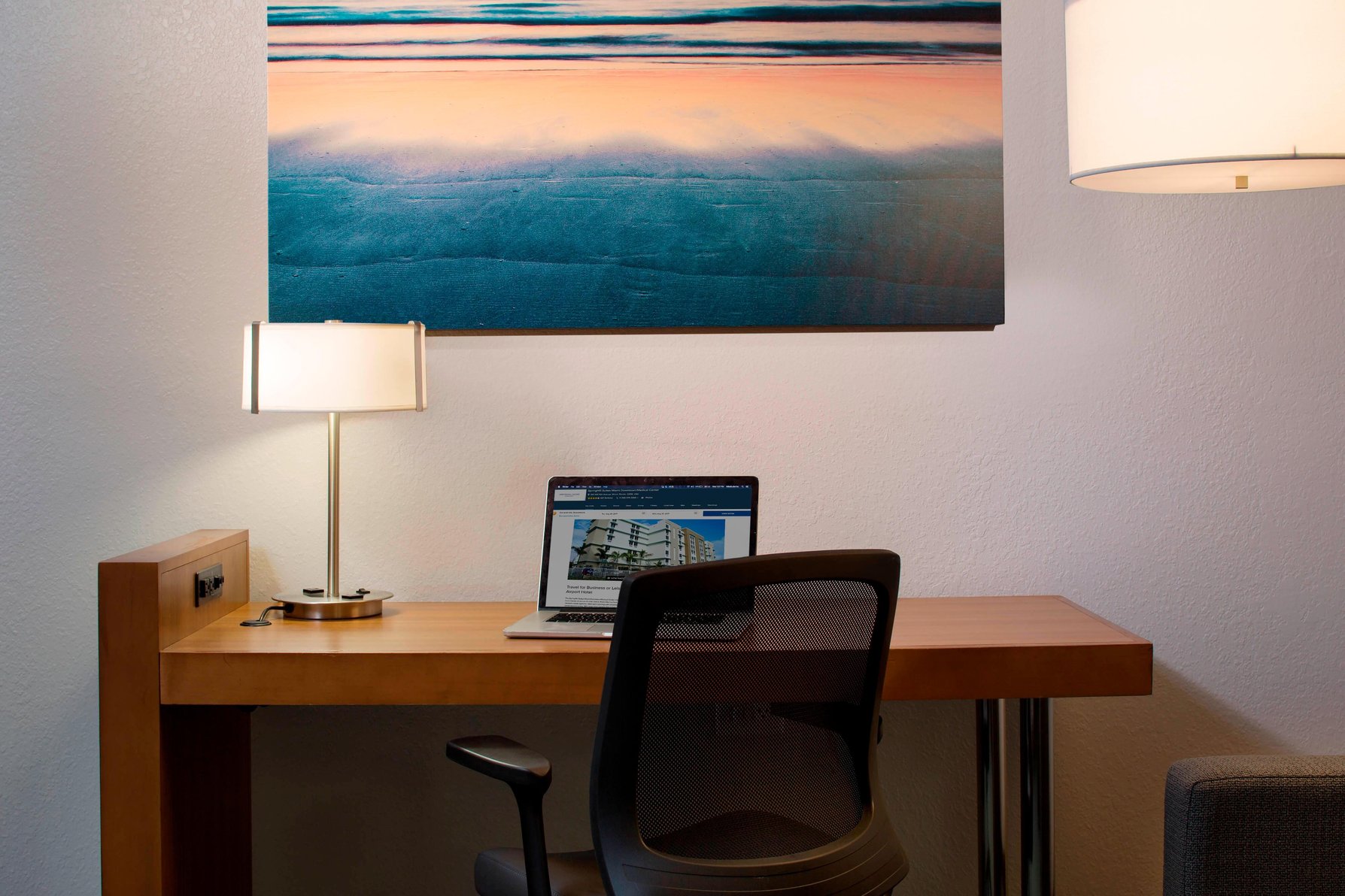SpringHill Suites Miami Downtown/Medical Center - Tap to explore photos