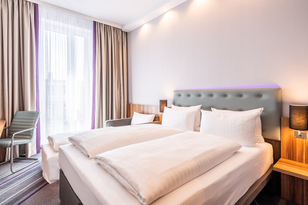 Premier Inn Heidelberg City Zentrum - Tap to explore photos