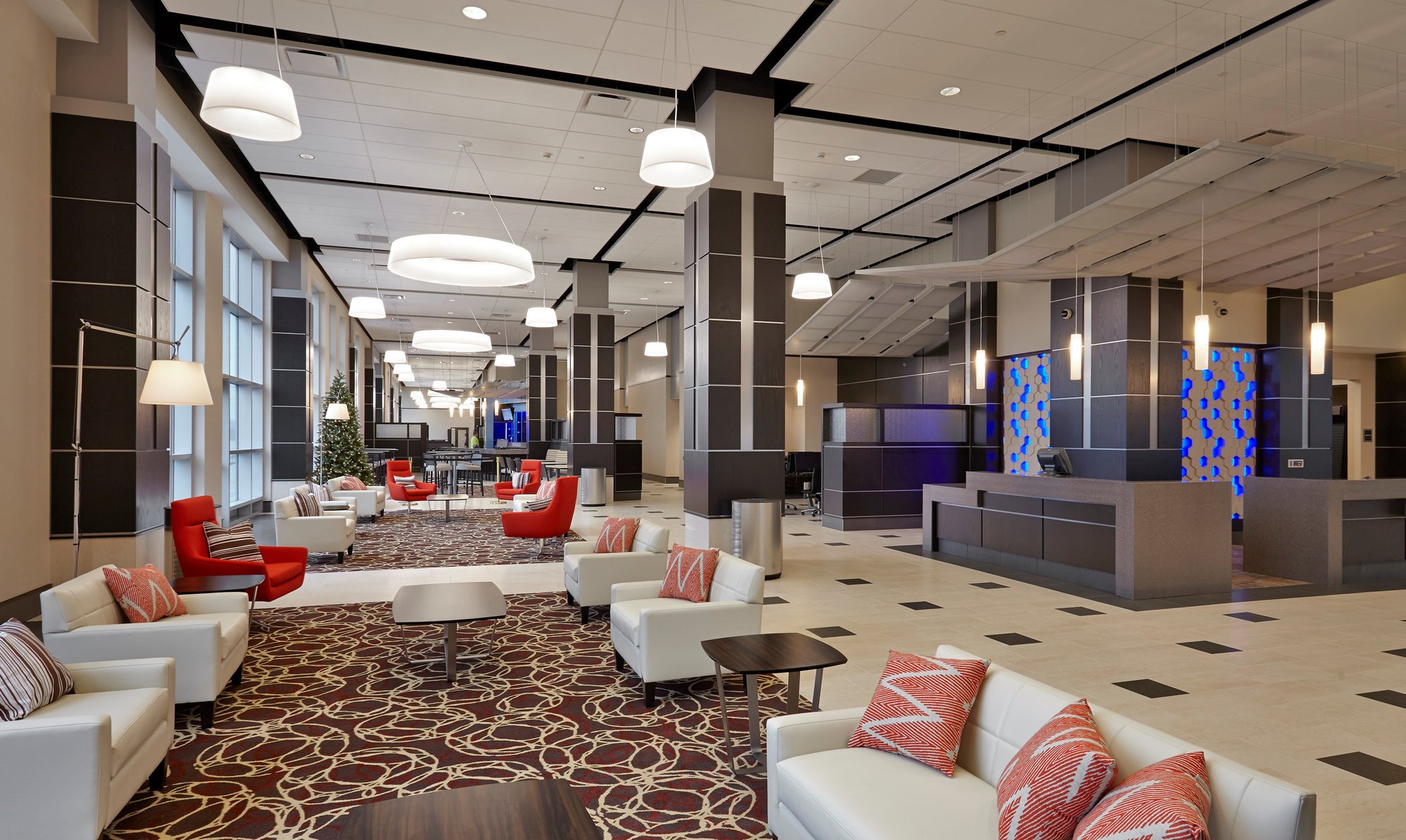 DoubleTree by Hilton Lawrenceburg - Tap to explore photos
