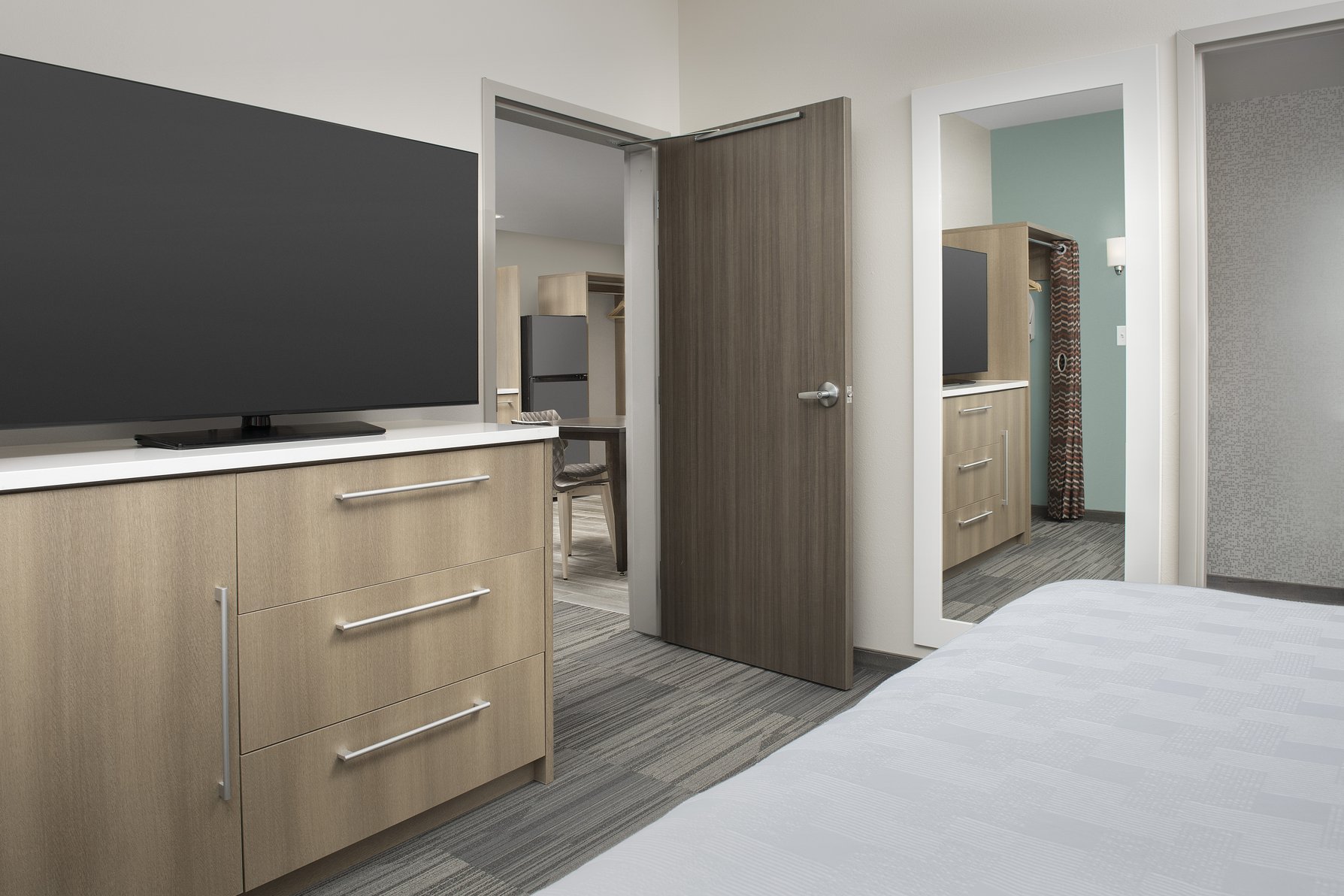 Home2 Suites by Hilton Columbus Polaris - Tap to explore photos