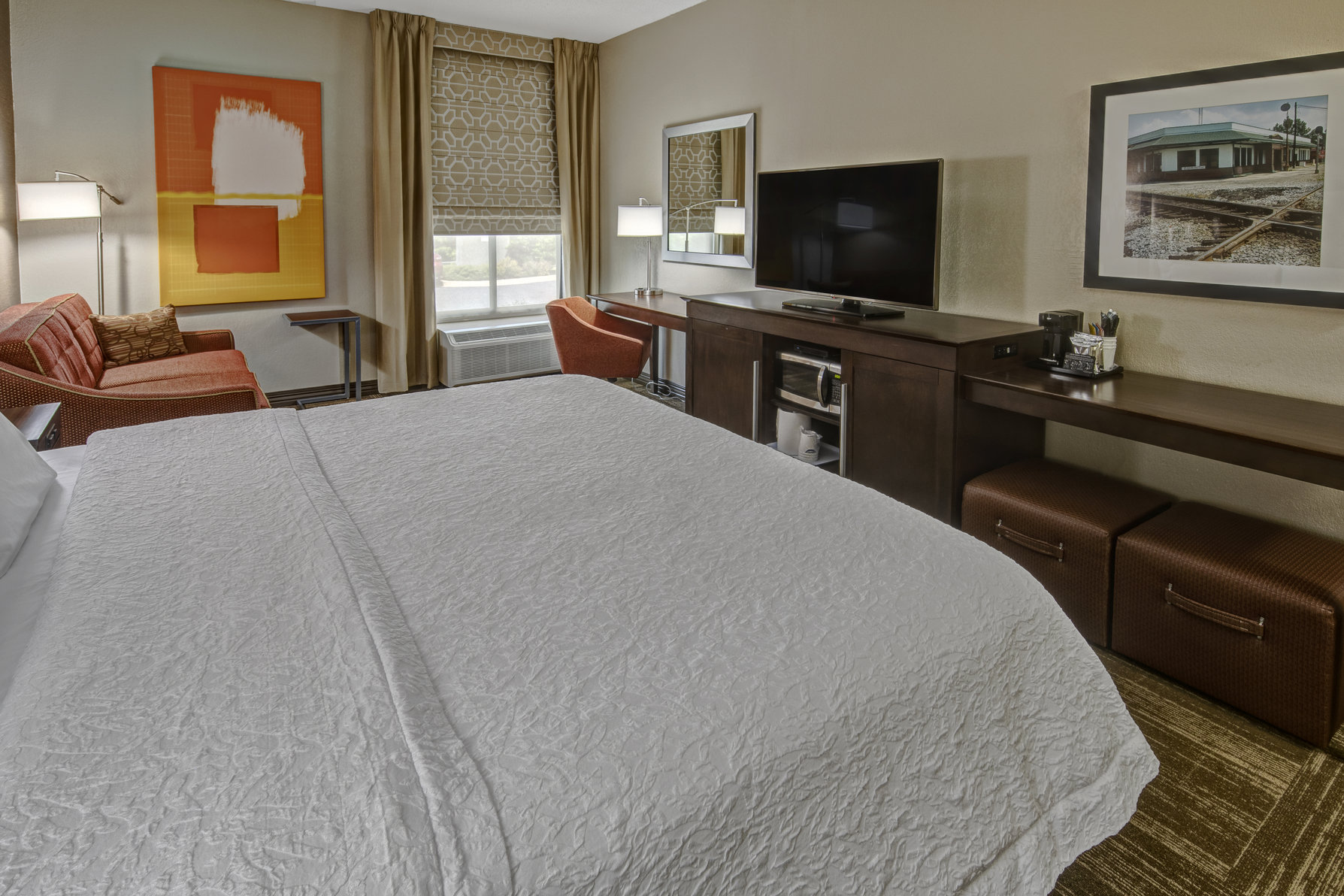 Hampton Inn Corinth - Tap to explore photos