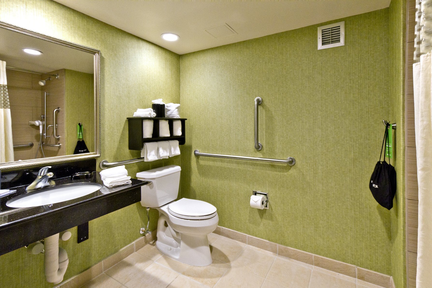 Hampton Inn Asheville-Tunnel Road - Tap to explore photos