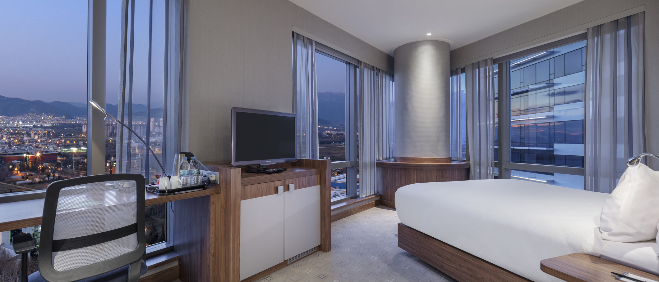 Hampton By Hilton Bursa - Tap to explore photos