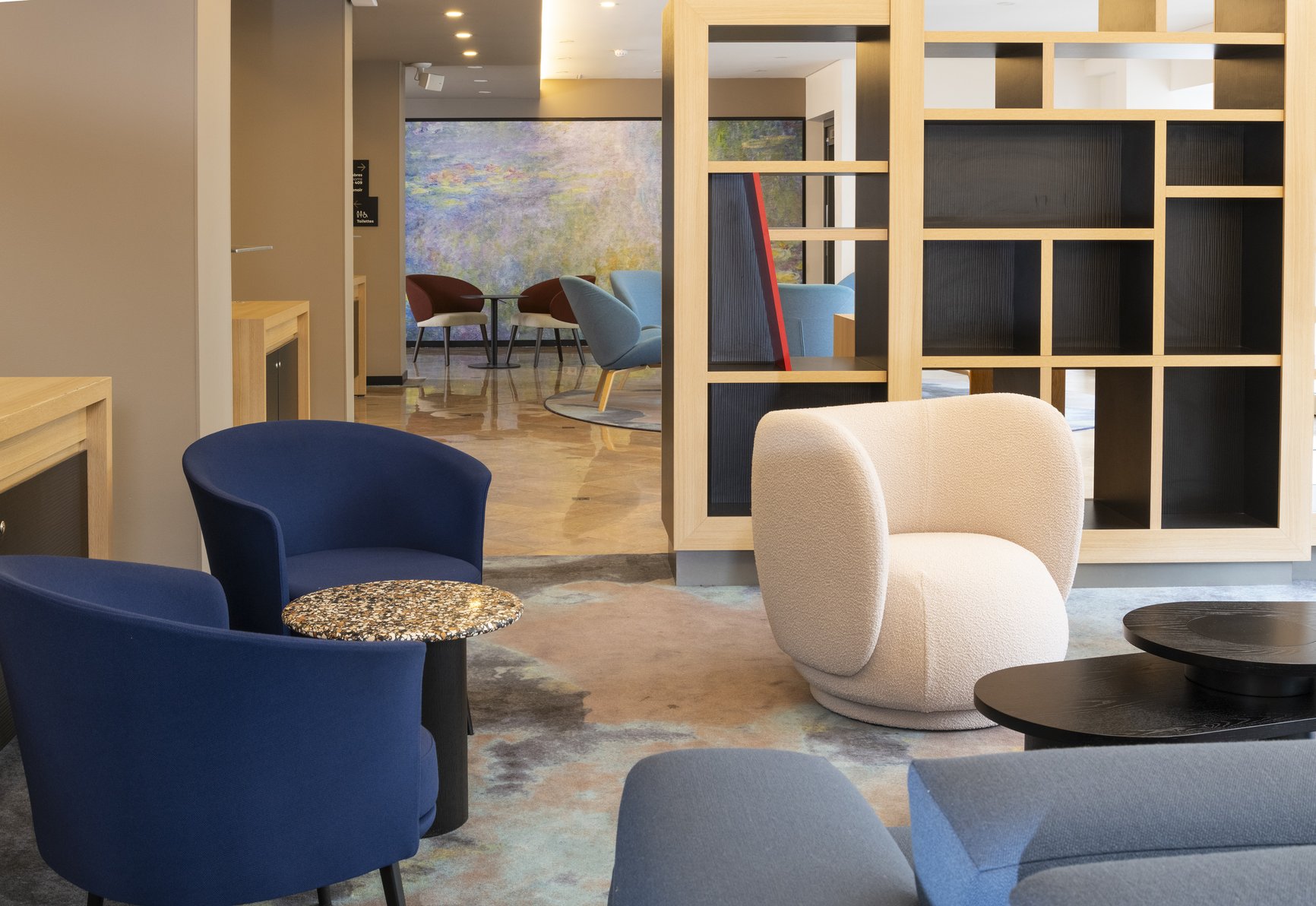 DoubleTree by Hilton Paris Bougival - Tap to explore photos