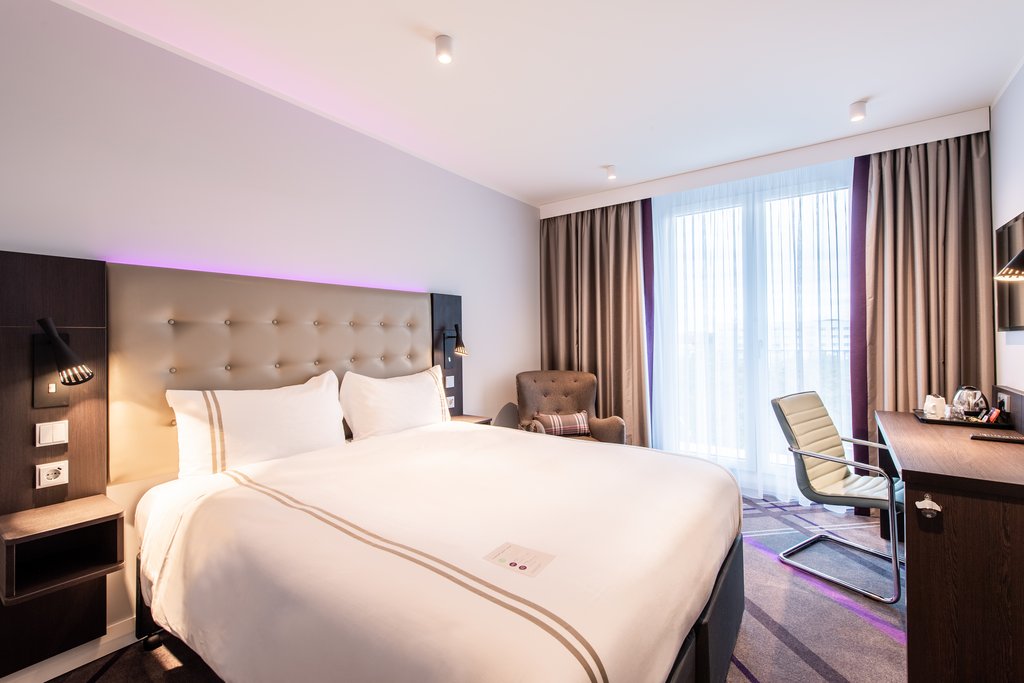 Premier Inn Leipzig City Oper - Tap to explore photos