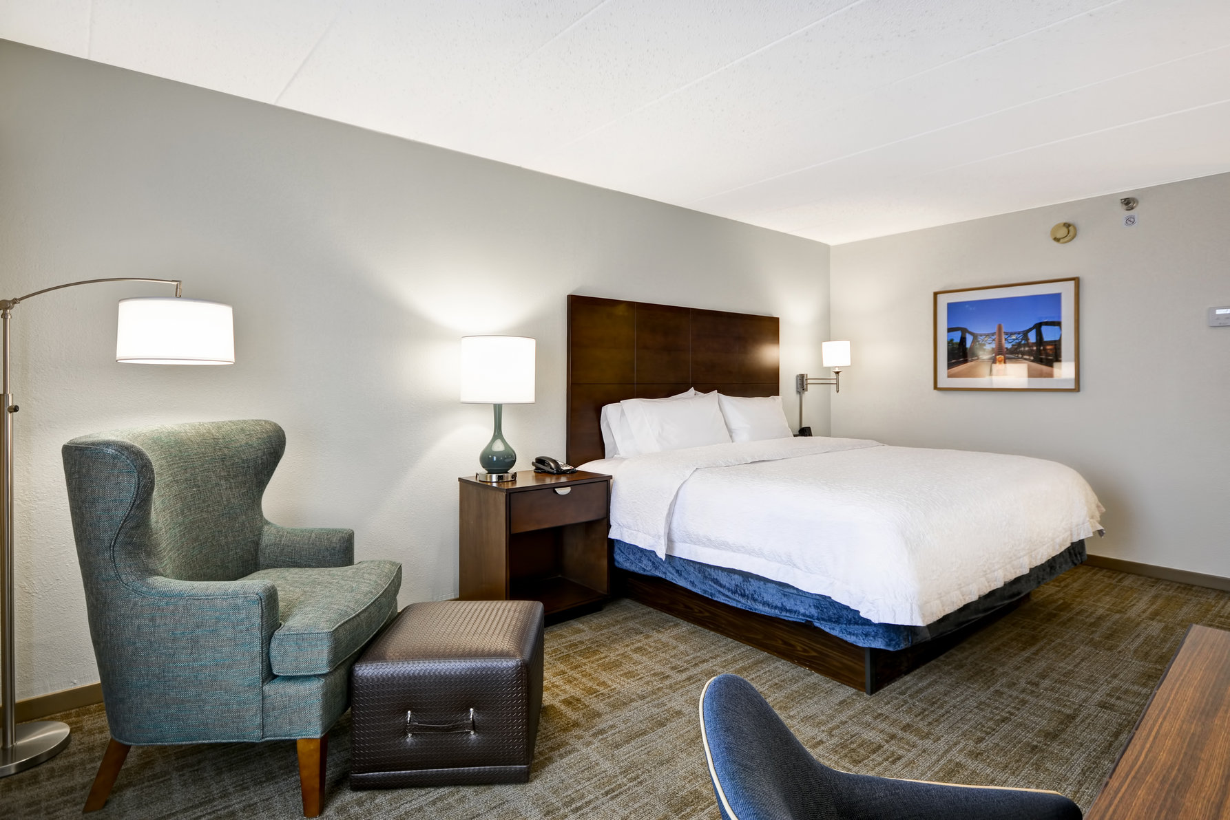Hampton Inn Chicago-Naperville - Tap to explore photos