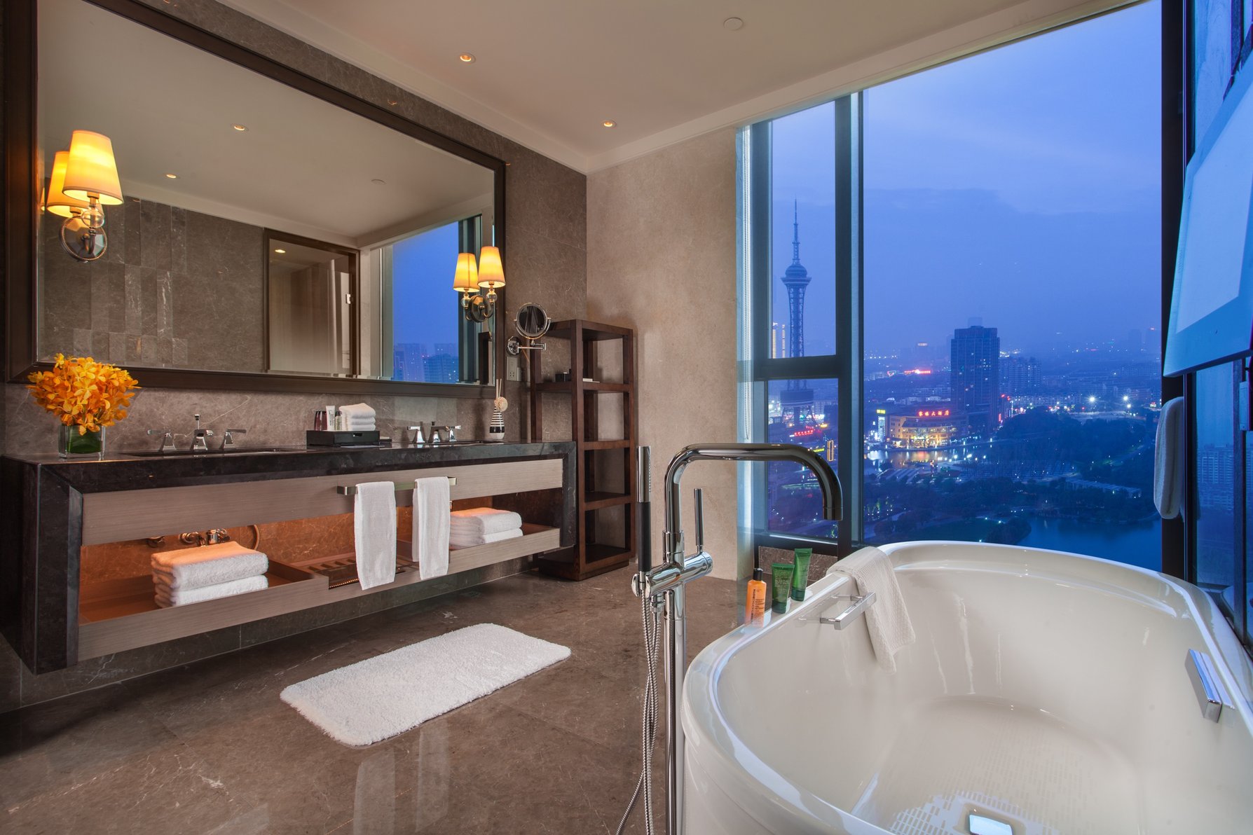 Hilton Changzhou - Tap to explore photos