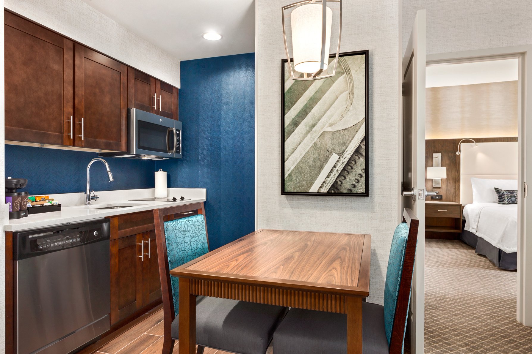 Homewood Suites by Hilton Arlington Rosslyn Key Bridge - Tap to explore photos