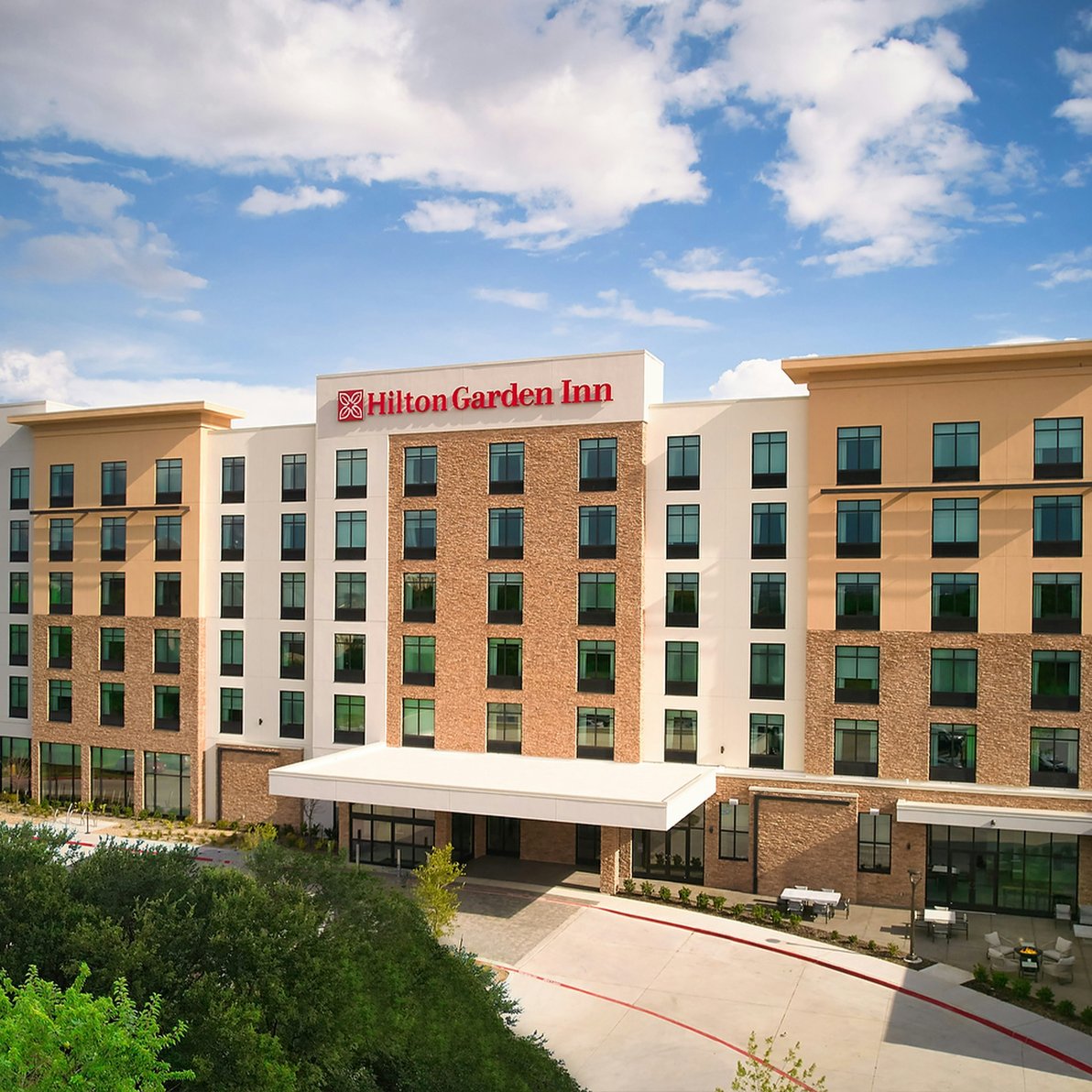 Hilton Garden Inn Grapevine at Silverlake Crossings - Tap to explore photos