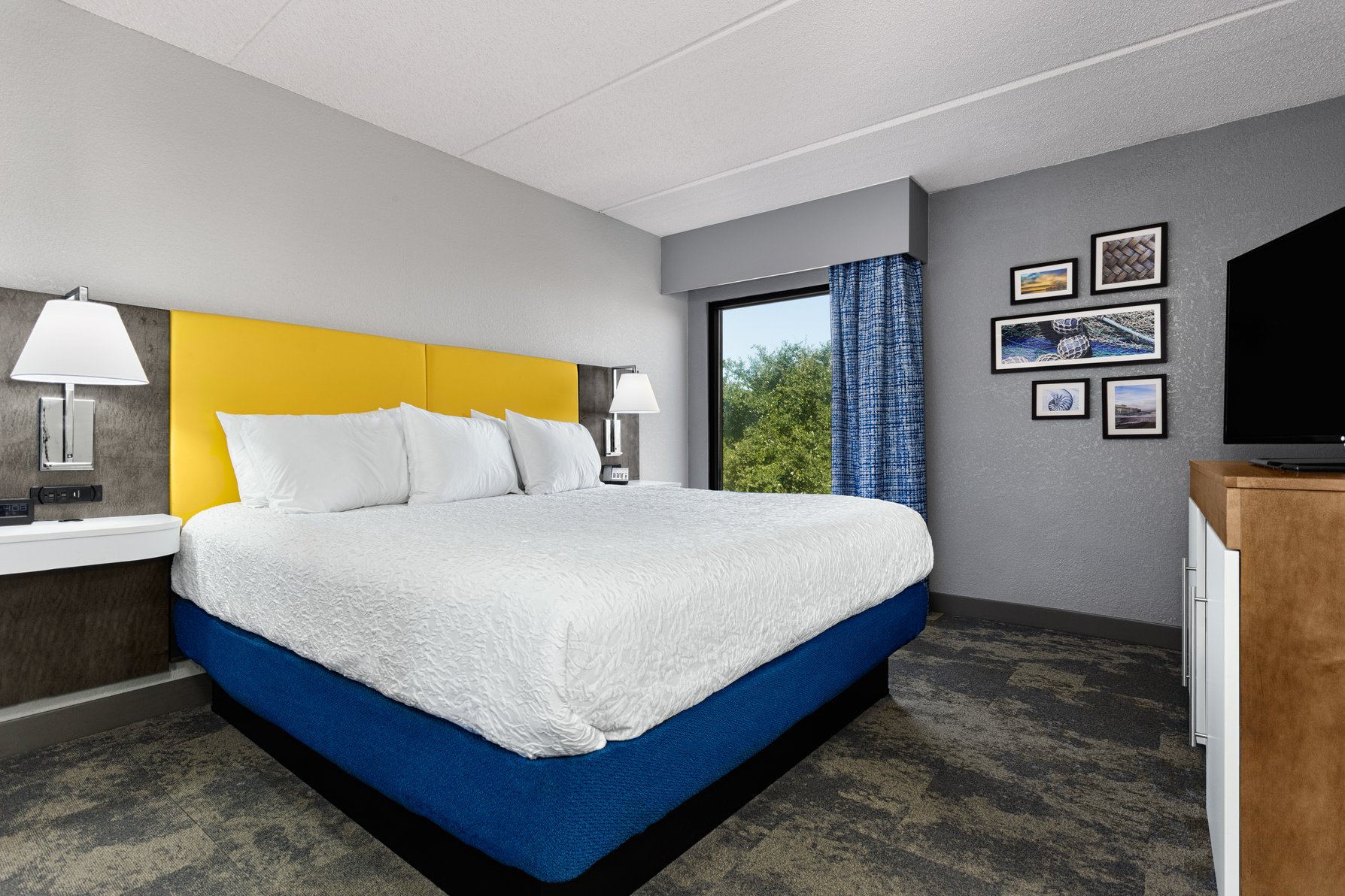 Hampton Inn Amelia Island - Tap to explore photos
